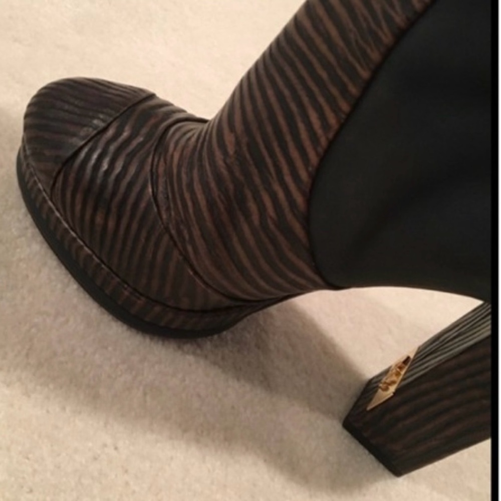 Chanel Black and Brown Knee-High Boots - Picture 7 of 17